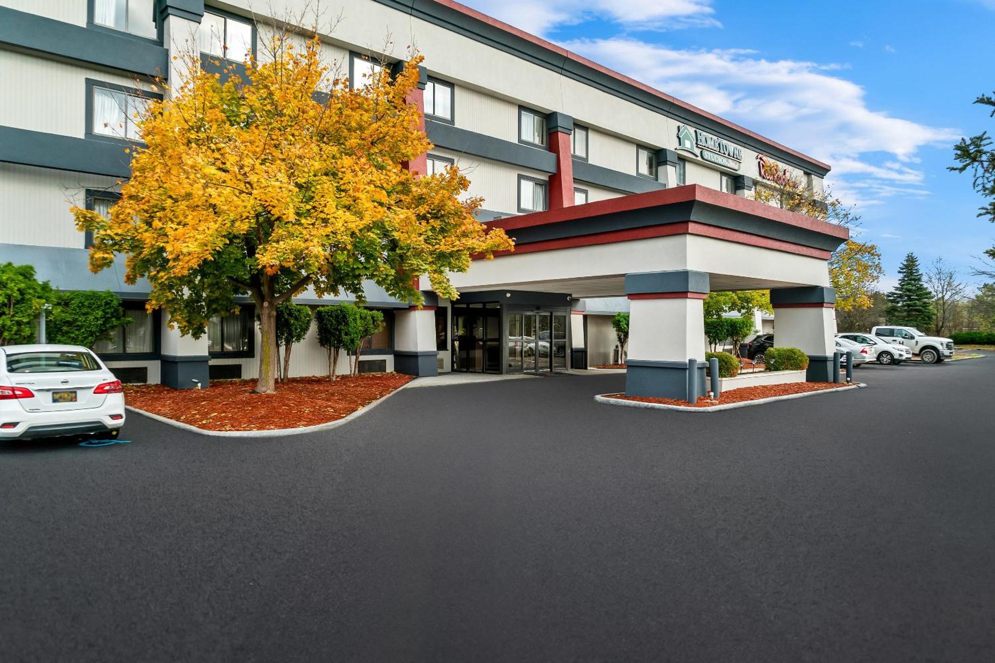 Hometowne Studios By Red Roof Flint Bagian luar foto